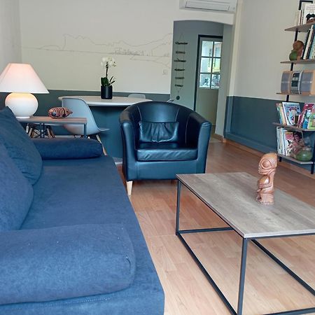 Bel Appartement Bord De Mer A St Cyr Sur Mer سا سيرْ سور مير المظهر الخارجي الصورة